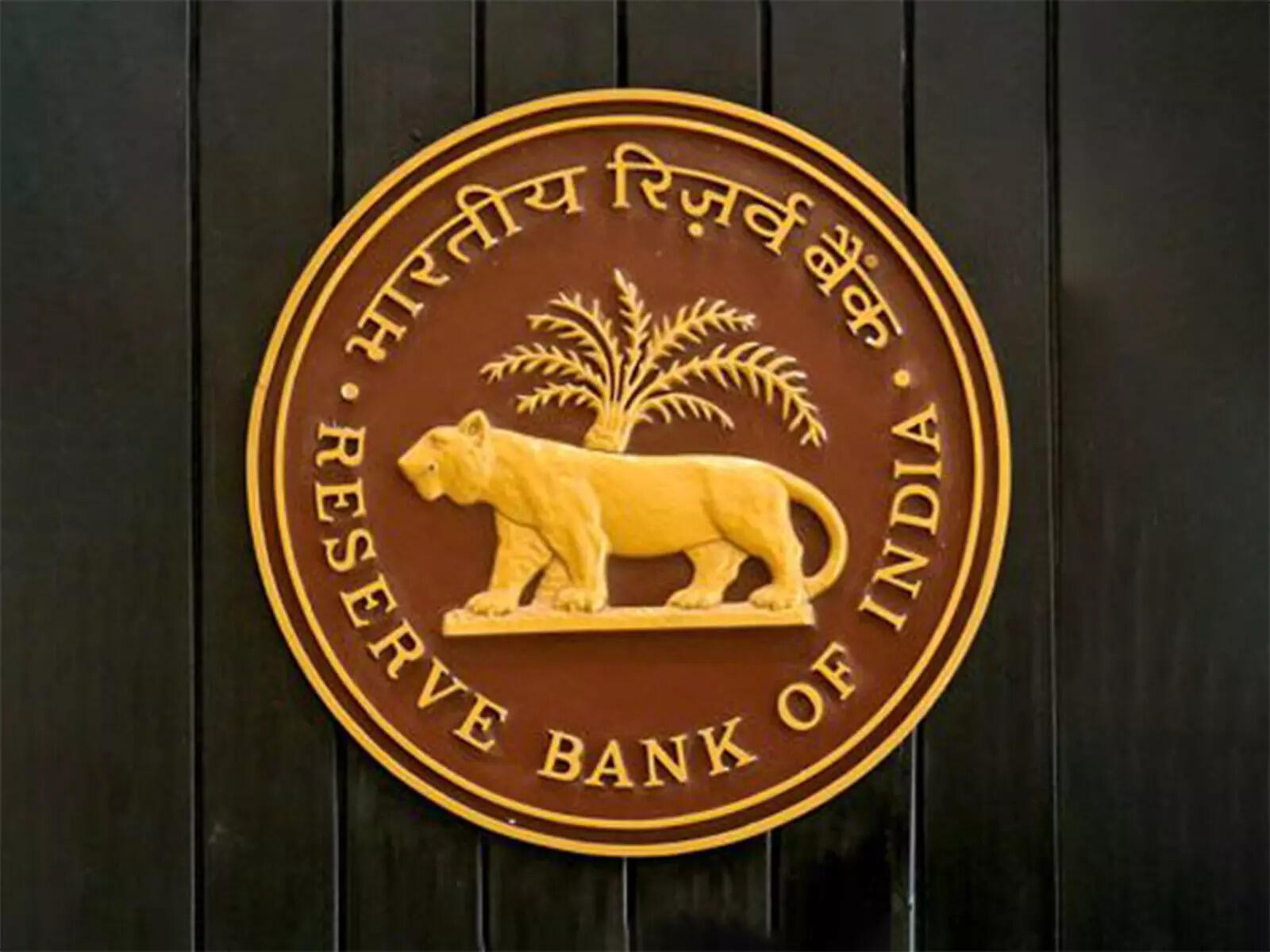 Bank CASA ratio falls to two-year low of 37.9% in December quarter: RBI Data