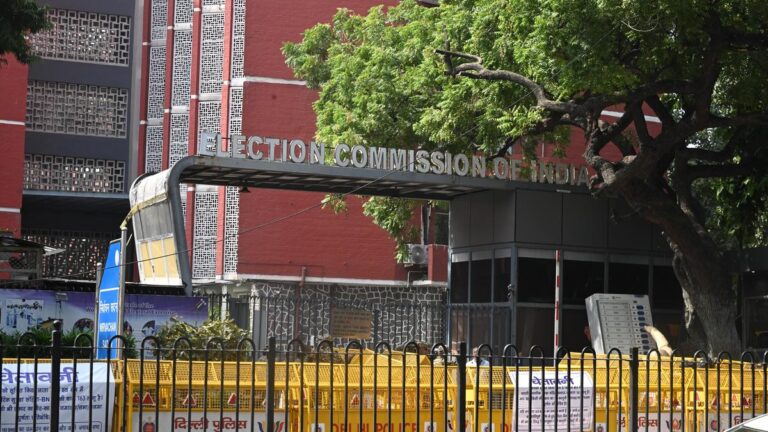 CEC और ECs की आजीवन संरक्षण पर चल रही बहस