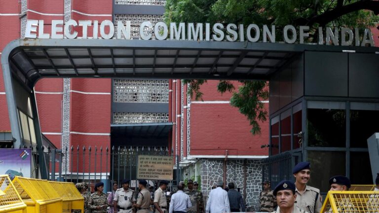 एंटी-SIR विरोधों के बीच ECI ने 14 राज्यों और 3 केंद्र शासित प्रदेशों में वार्षिक SSR के तहत मतदाता पंजीकरण का आदेश दिया