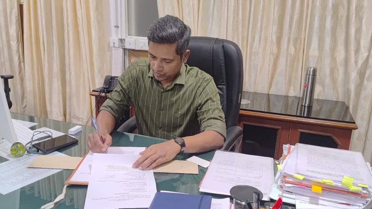 Former Kerala Chief Electoral Officer Rathan U. Kelkar takes charge as Secretary to CM Satheesan