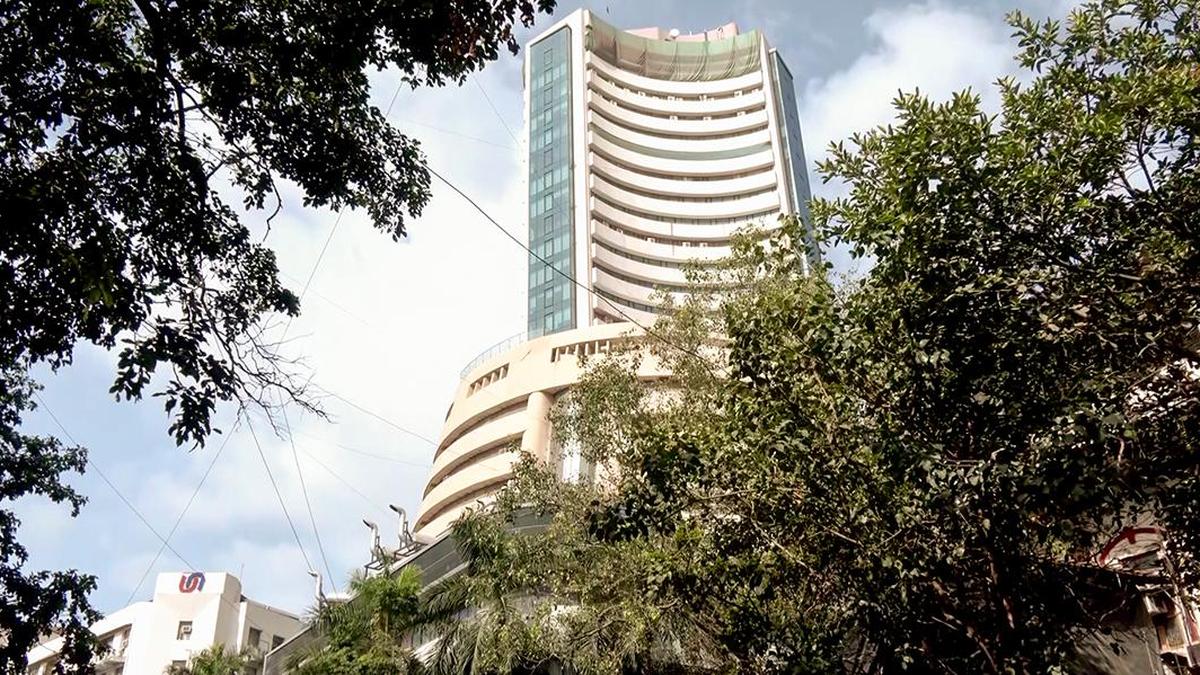 Stock markets extend rally in early trade on drop in crude oil prices