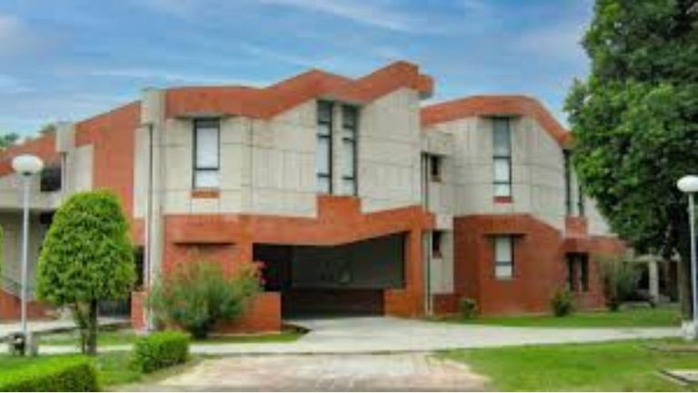 IIT-Kanpur Recruitment: Application process starts for administrative level positions, check details here