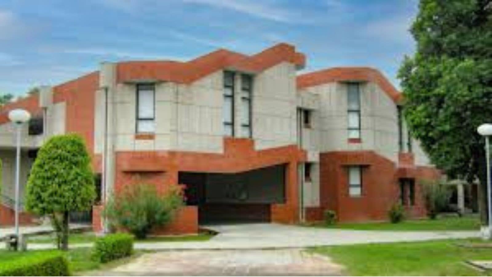 IIT-Kanpur Recruitment: Application process starts for administrative level positions, check details here