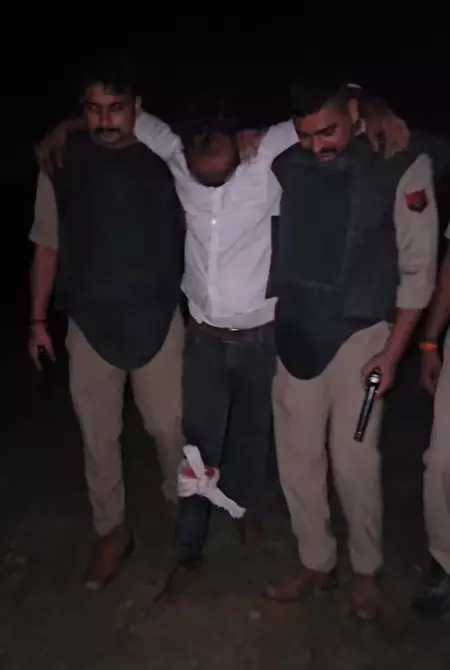 आजमगढ़: शादी समारोह में युवक की हत्या का मुख्य आरोपी पुलिस मुठभेड़ के बाद गिरफ्तार