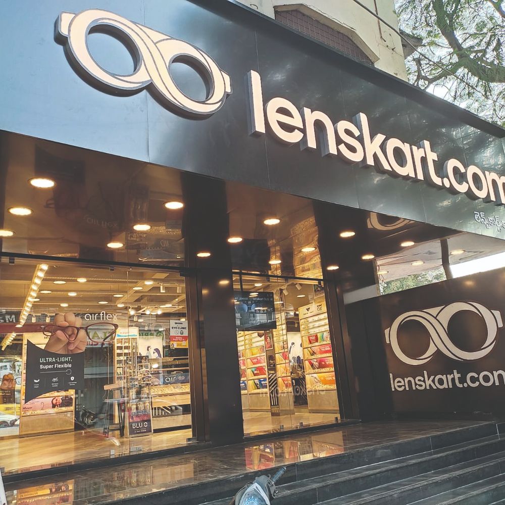 लेंसकार्ट के ड्रेस कोड पर विवाद:बिंदी-तिलक पर रोक और हिजाब को मंजूरी देने वाला लेटर वायरल, CEO पीयूष बंसल बोले- यह पुरानी गाइडलाइन