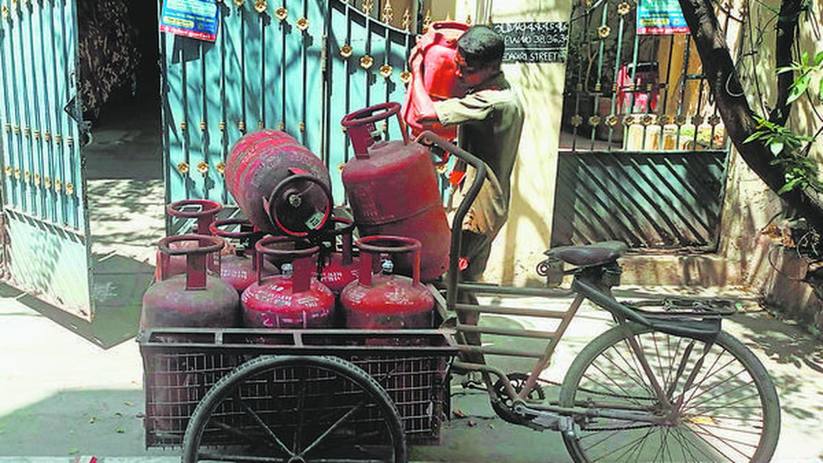 A reality check on govt.’s claim of 45 days of LPG ‘rolling stock’